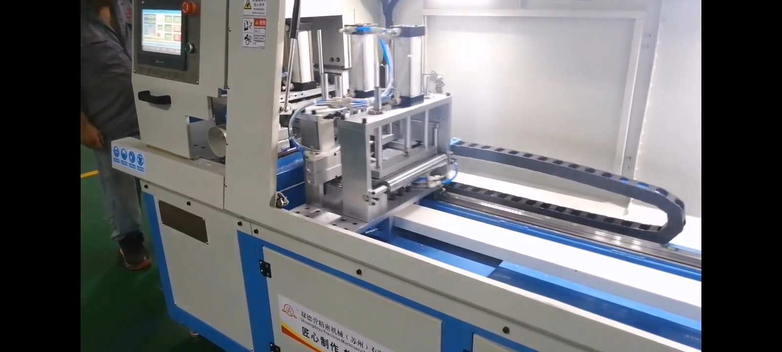 型材切割機進刀動力油氣混合、液壓站方式不如伺服電推【揭秘】
