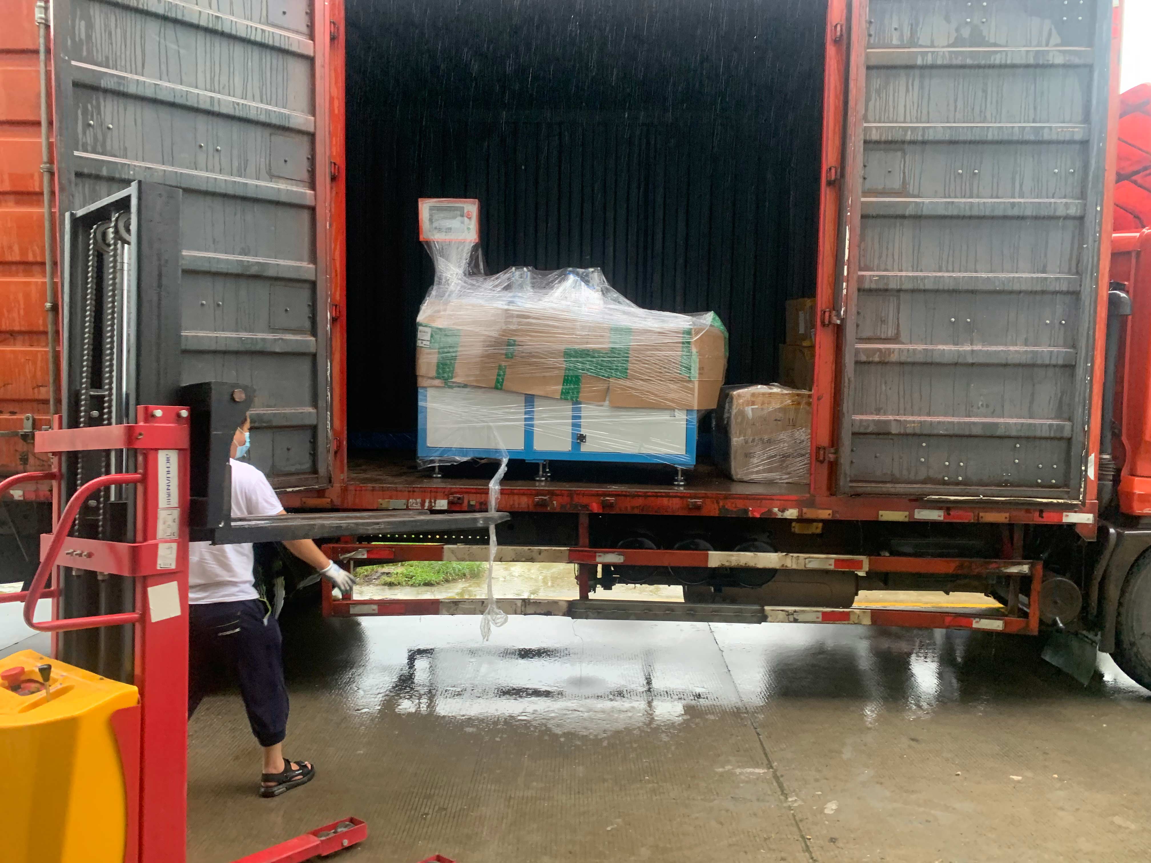 【杭州】傳感器型材1.1米-2.5米切割，全自動(dòng)切鋁機(jī)SDY-Q300L加長(zhǎng)版滿足需求