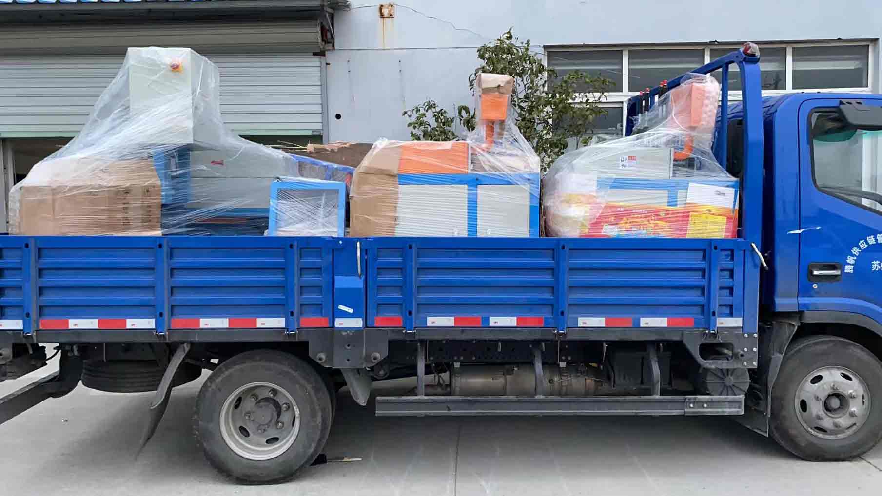 【浙江】3月1日--4臺全自動鋁材切割機(jī)一并發(fā)往客戶車間